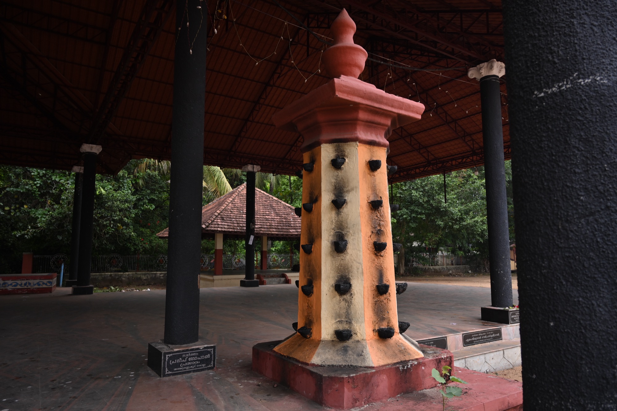 കല്ല് വിളക്ക്